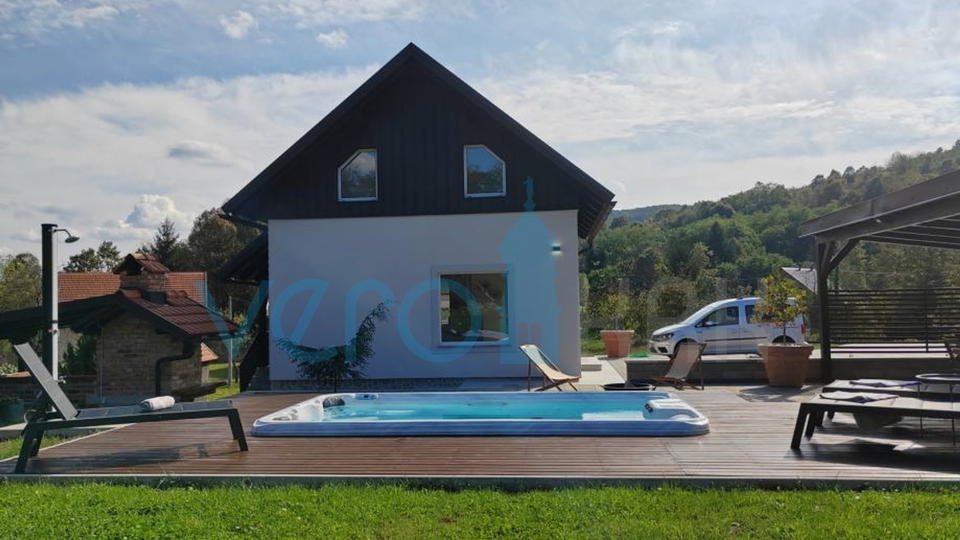 Karlovac, Tounj, neu renoviertes Haus mit einem Garten von 5900 m2 und einem Swimmingpool, zu verkaufen